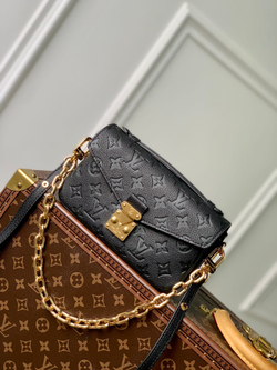 Louis Vuitton Pochette Metis East West
