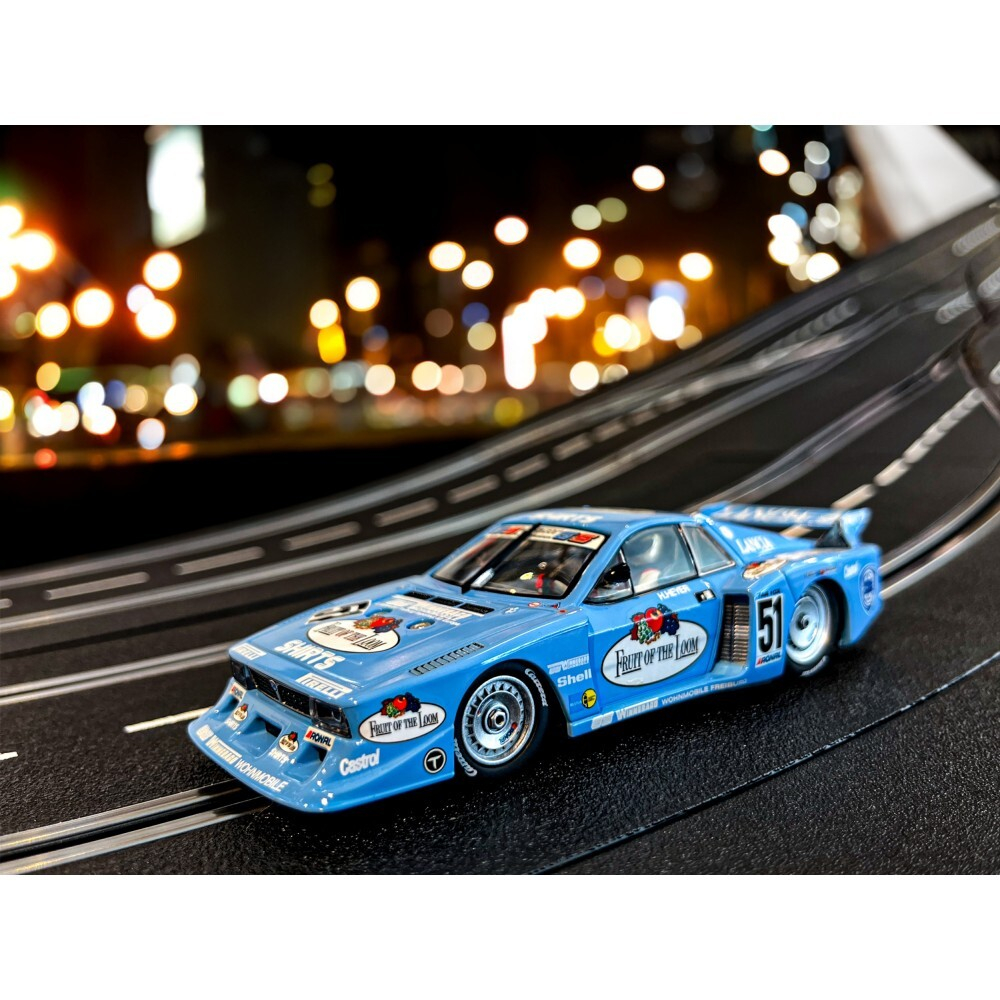 Carrera DIGITAL 132 - Lancia Beta Montecarlo Turbo "Fruit of Loom" 32029 / артикул   32029  / GTIN 4007486320291