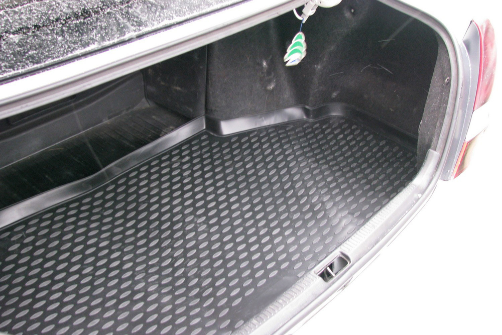 Коврик в багажник для TOYOTA Mark 2 GX110 2000-2004 (полиуретан) кор., правый руль седан арт.NLC.48.24.B10