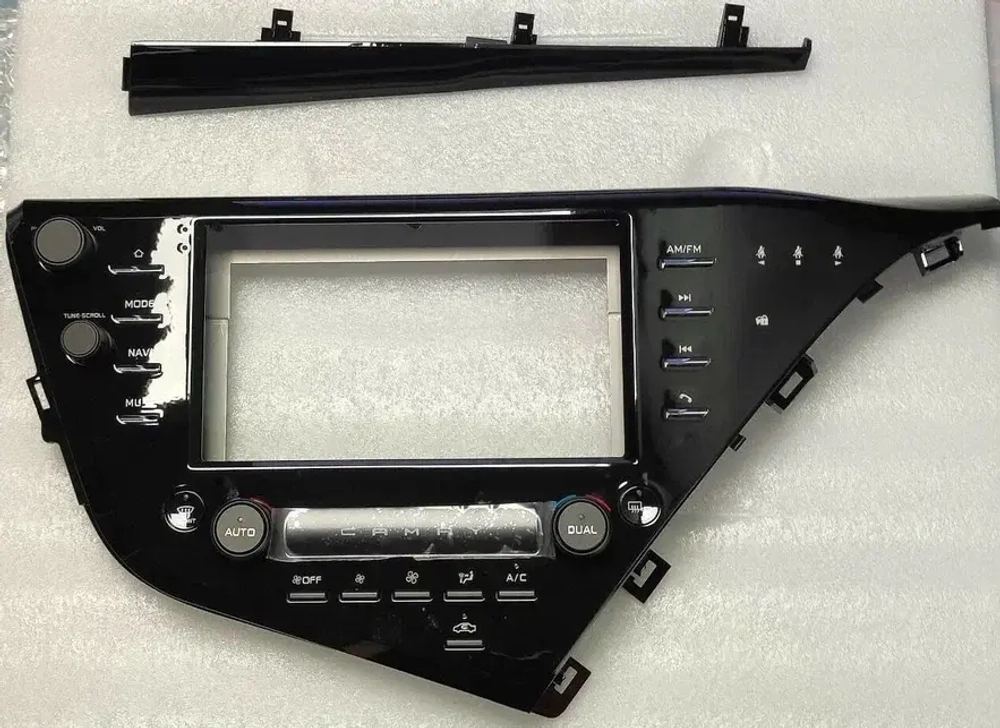 Магнитола для Toyota Camry 70 2017-2020 (c JBL и климатом на ШГУ) - FarCar BM9-2K-7045J монитор 9.5" 2K QLED на Android 14, TS10, 4+32Гб, CarPlay, 4G SIM-слот