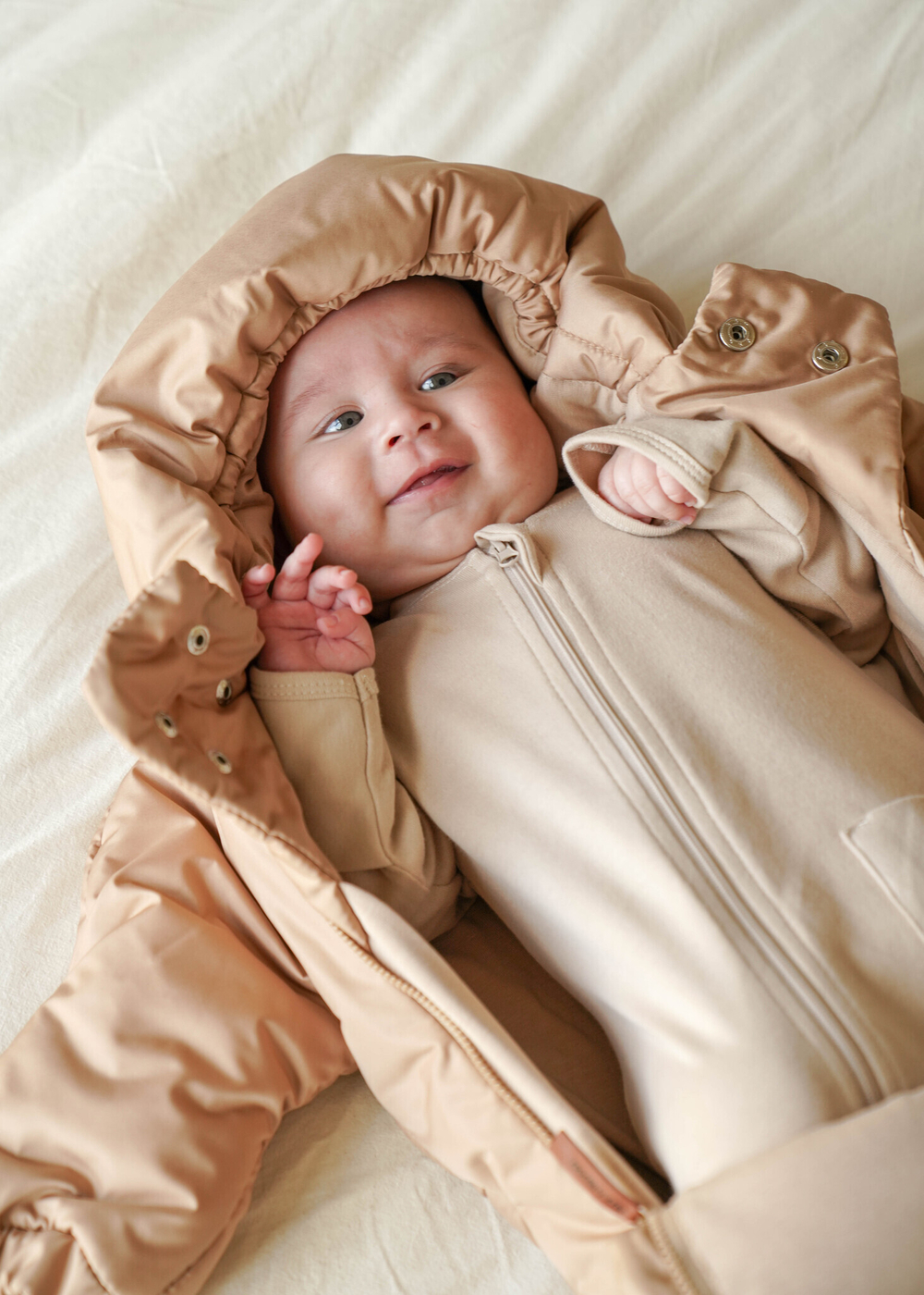 Демисезонный комбинезон бронза