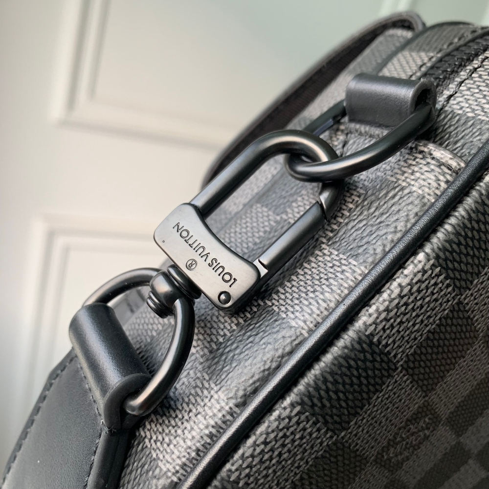 Louis Vuitton Steamer Messenger Bag