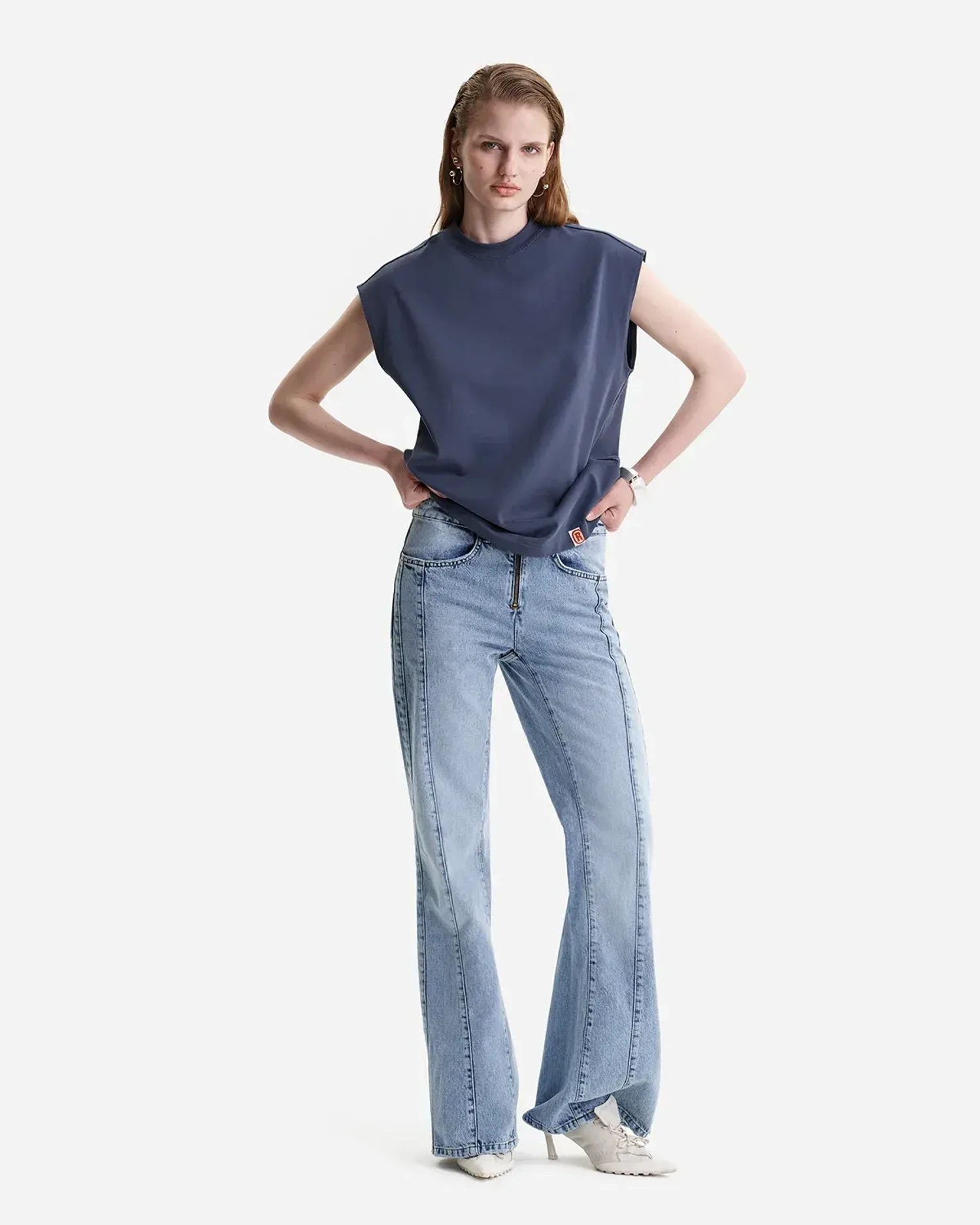 Джинсы клеш