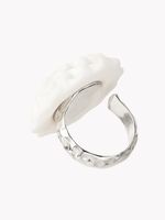 Кольцо Георгин L, белый фарфор