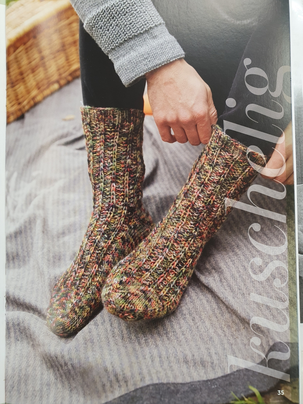Журнал Regia "Magazine 001 - Socks moments"на немецком языке, с русским переводом (вкладыш)