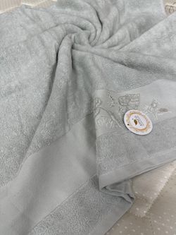 Пол Кит Бан ХАСАВЮРТ Придан