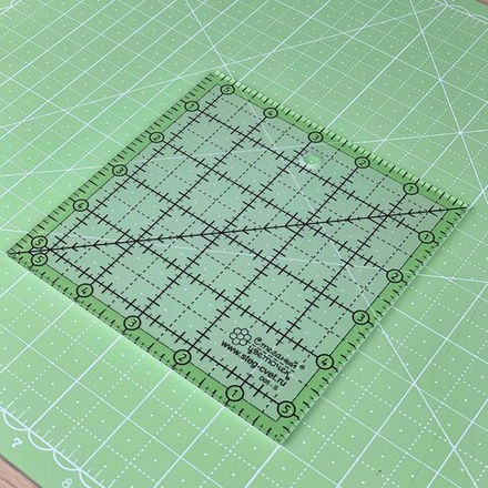 Линейка для пэчворка в дюймах, 5 ½ х 5½" (арт. D05-S)