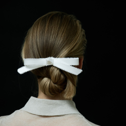 Белая "Стрекоза" белая с декором