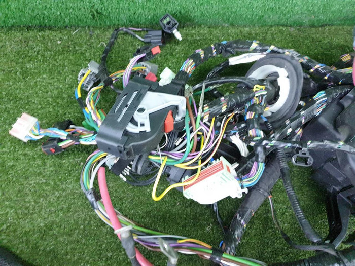 Проводка моторного отсека Jaguar XE (2015-2019)