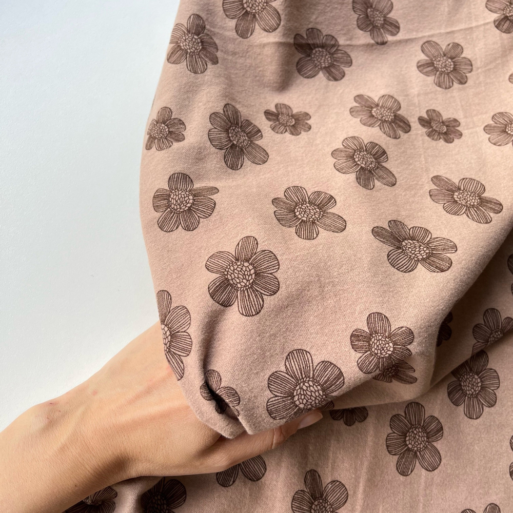 Фланель Крупные ромашки молочный шоколад