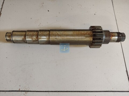 Вал промежуточный с отбором мощности (20 зуб) 238М-1701048