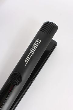 Утюжок MASTER Professional MP-134 узкий с ионизацией