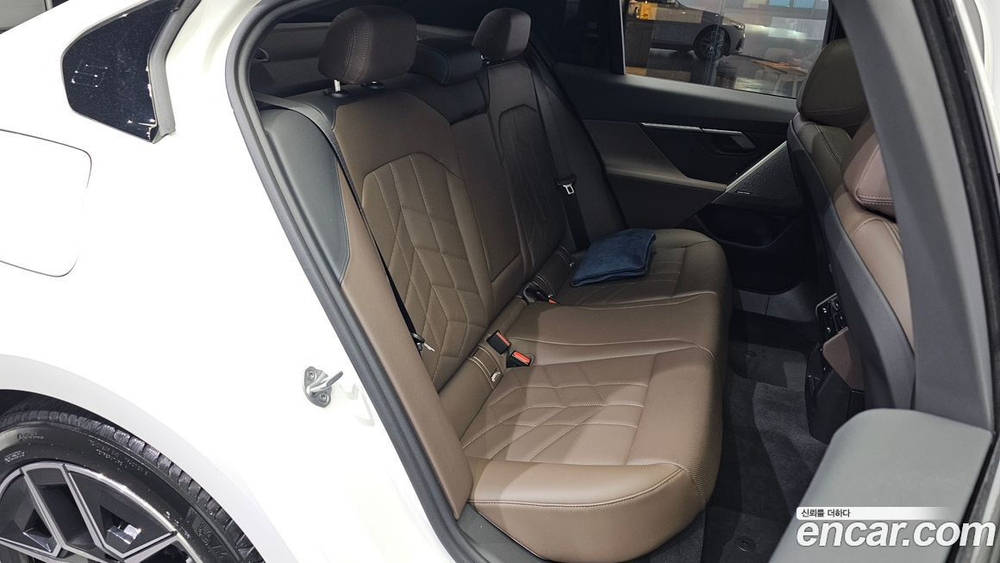 BMW 5 Series (G60) 520i M Sports (12.2023)