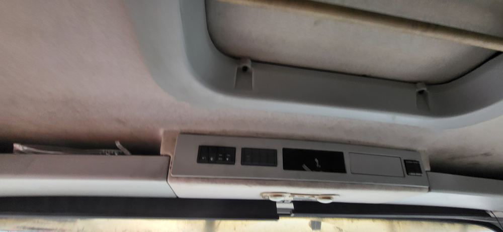 Shacman (Shaanxi) SX* 4x2 Седельный тягач SX418853381 (Дизельный, 12,5 л, 544 л.с., АТ)