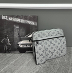 Сумка-мессенджер Louis Vuitton