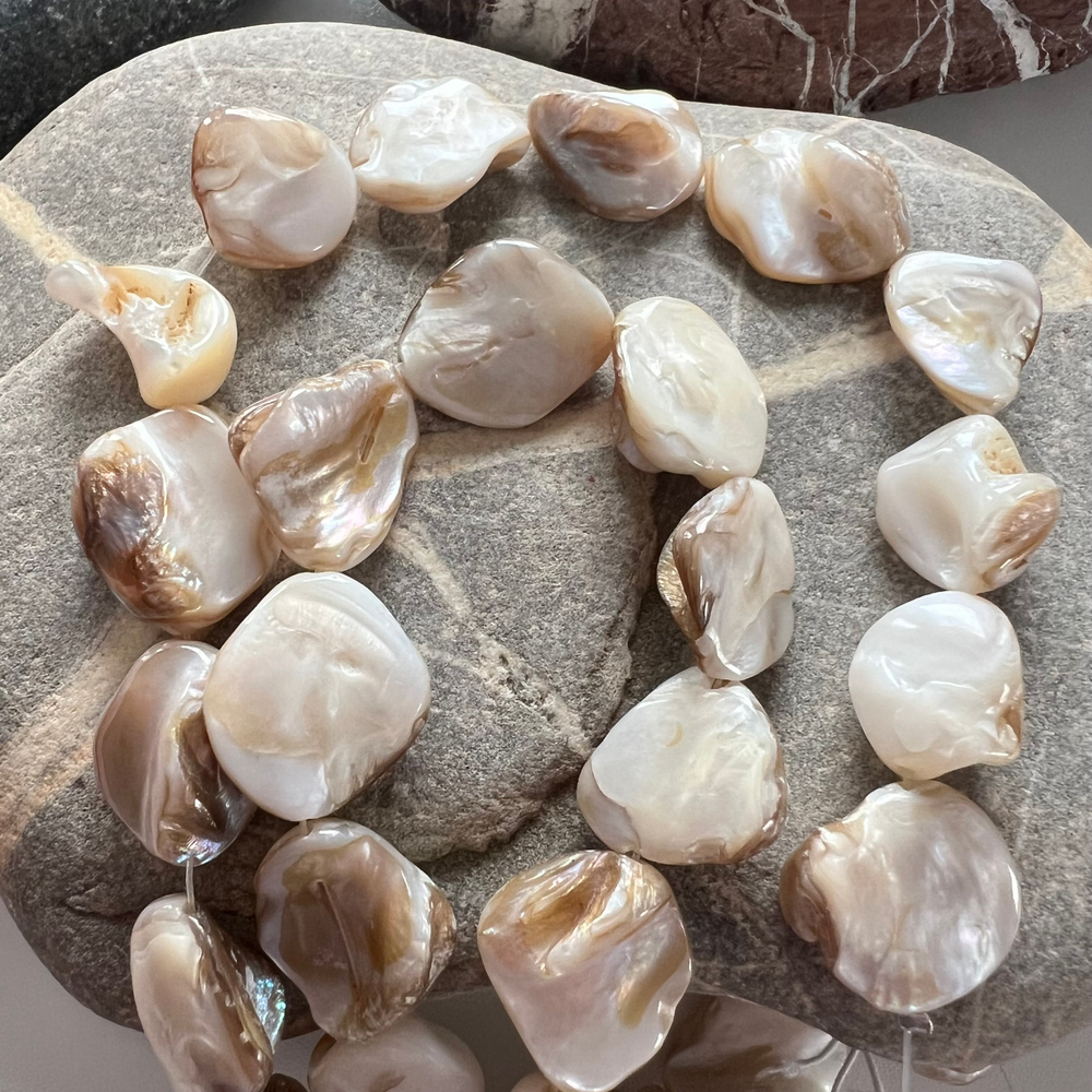 Перламутр. Камни для изделий на заказ. Цена зависит от вида заказанного изделия