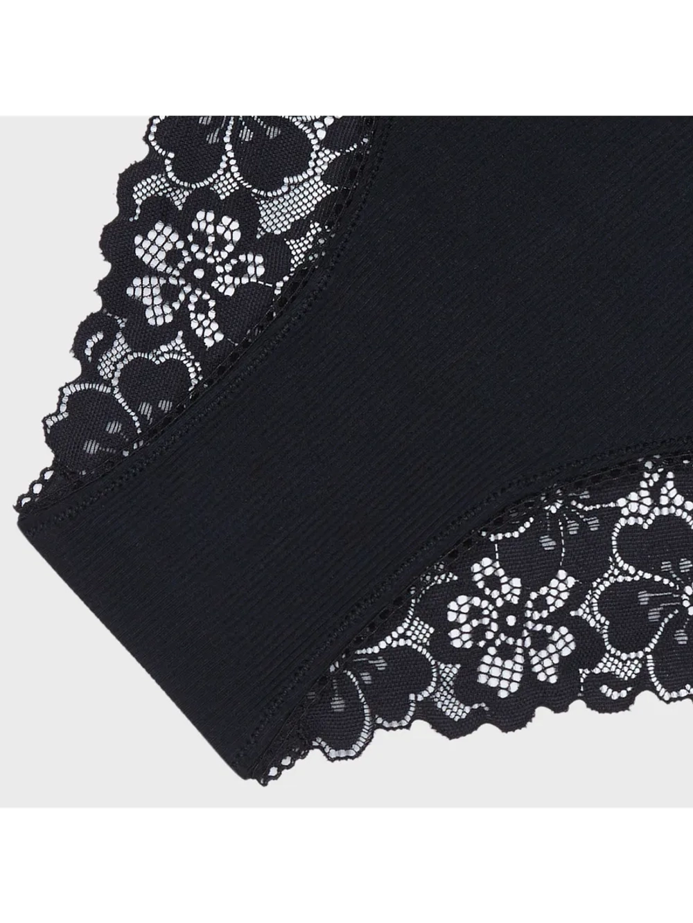 Трусы женские