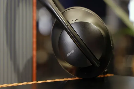 Bose Noise Cancelling 700 Black