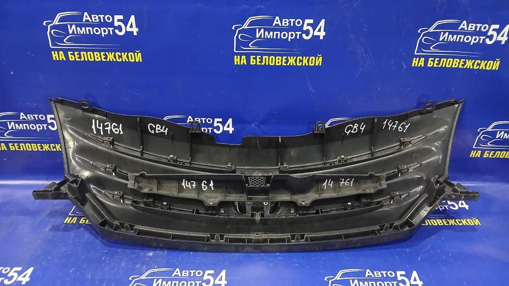 Решетка радиатора Honda FREED 2008-2011