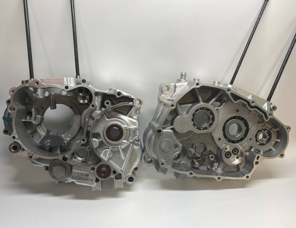 Картер (комплект) с подшипниками,сальниками и шпильками двигатель 175FMM