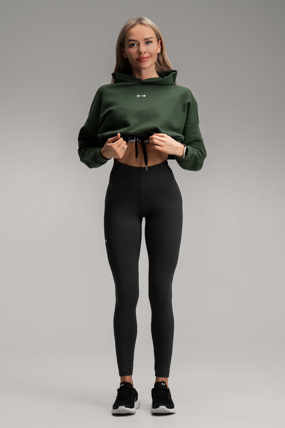 Укороченная толстовка Nebbia 421 GLoose Fit Crop Hoodie Iconic Dark green