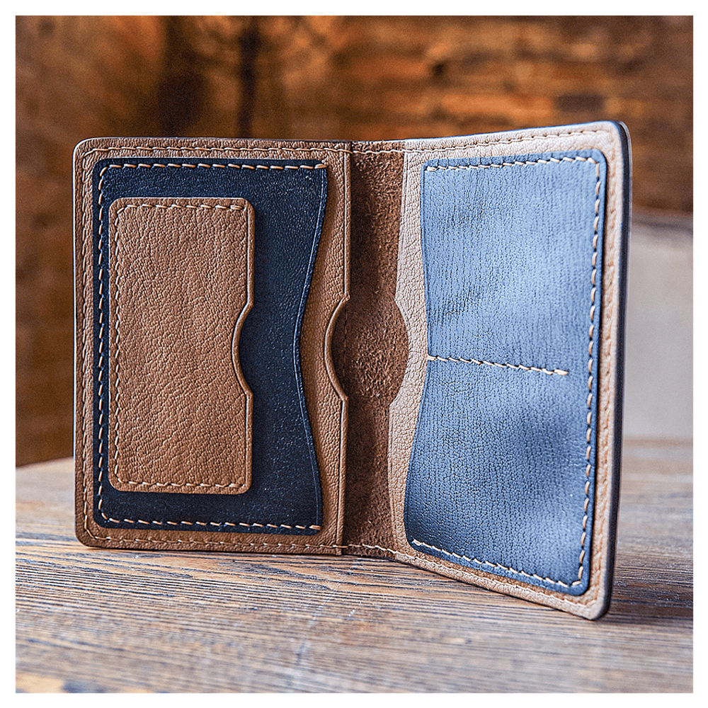 Кожаная обложка на паспорт «Шаманка» (фигура)