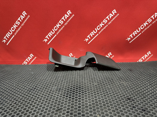 Накладка двери левой