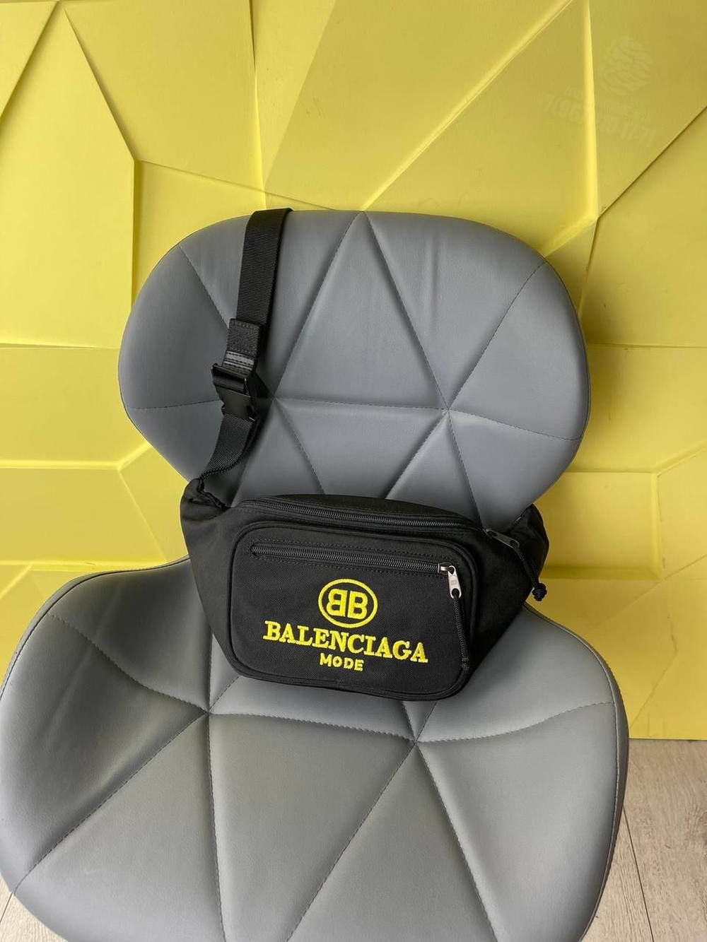 Поясная сумка Balenciaga