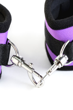 Оковы на ноги из неопрена фиолетовые