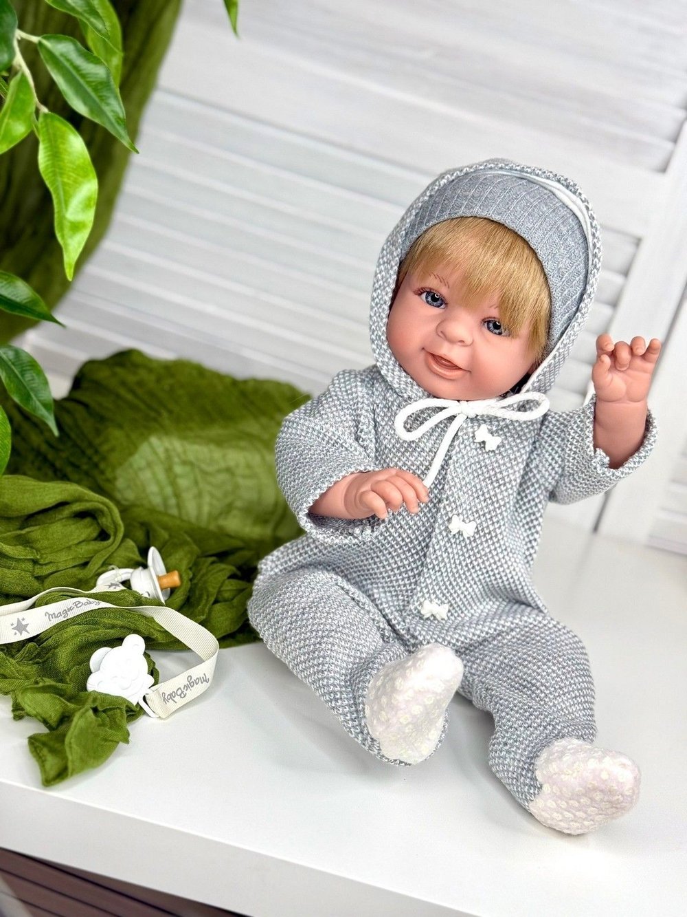 Кукла LAMAGIK виниловая 45см Paula (46514)