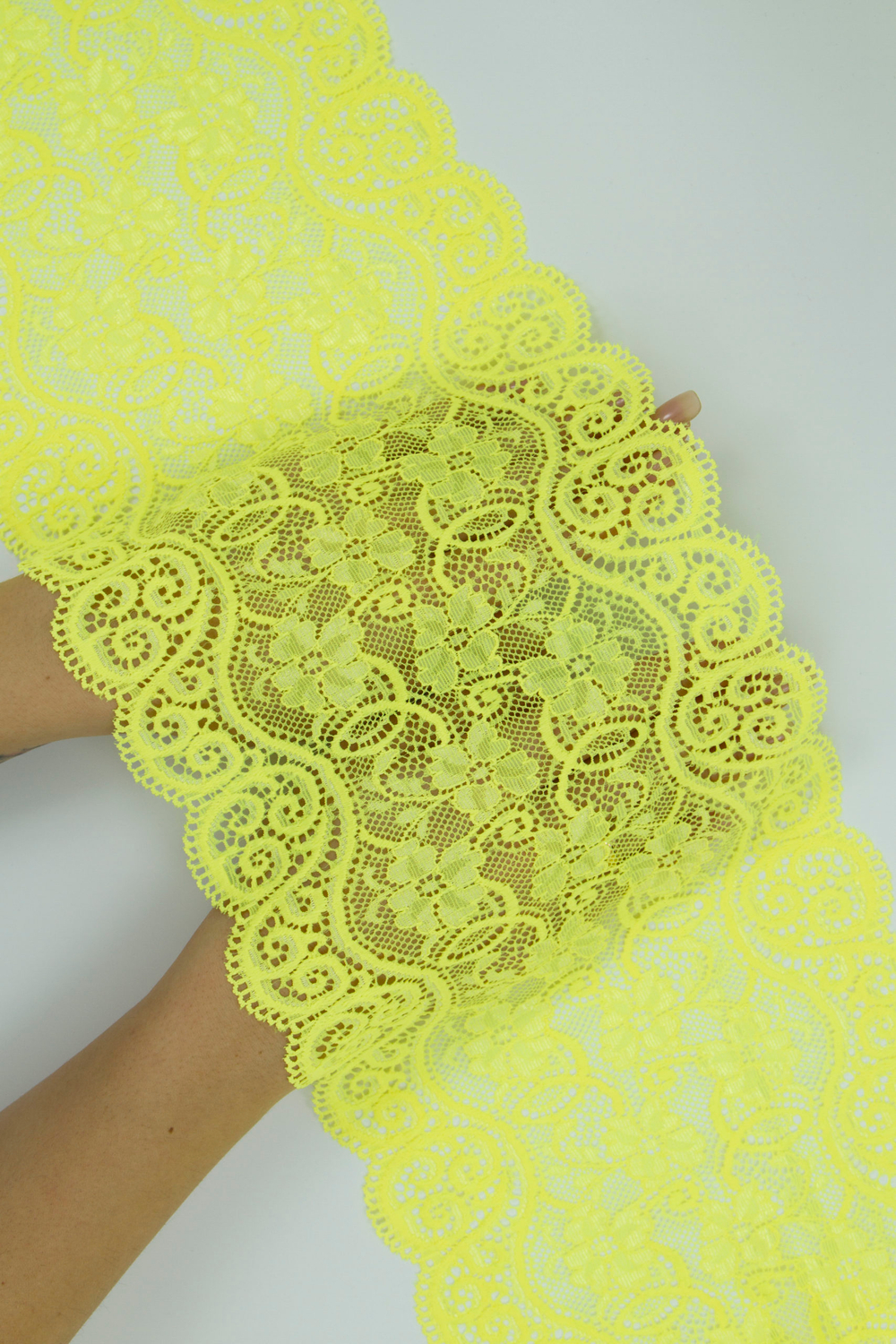 Эластичное кружево желтое неоновое ширина 18 см ОТРЕЗЫ