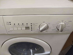 Стиральная машина Electrolux EWF1090 б/у фронтальная 5 кг до 1000 об/мин