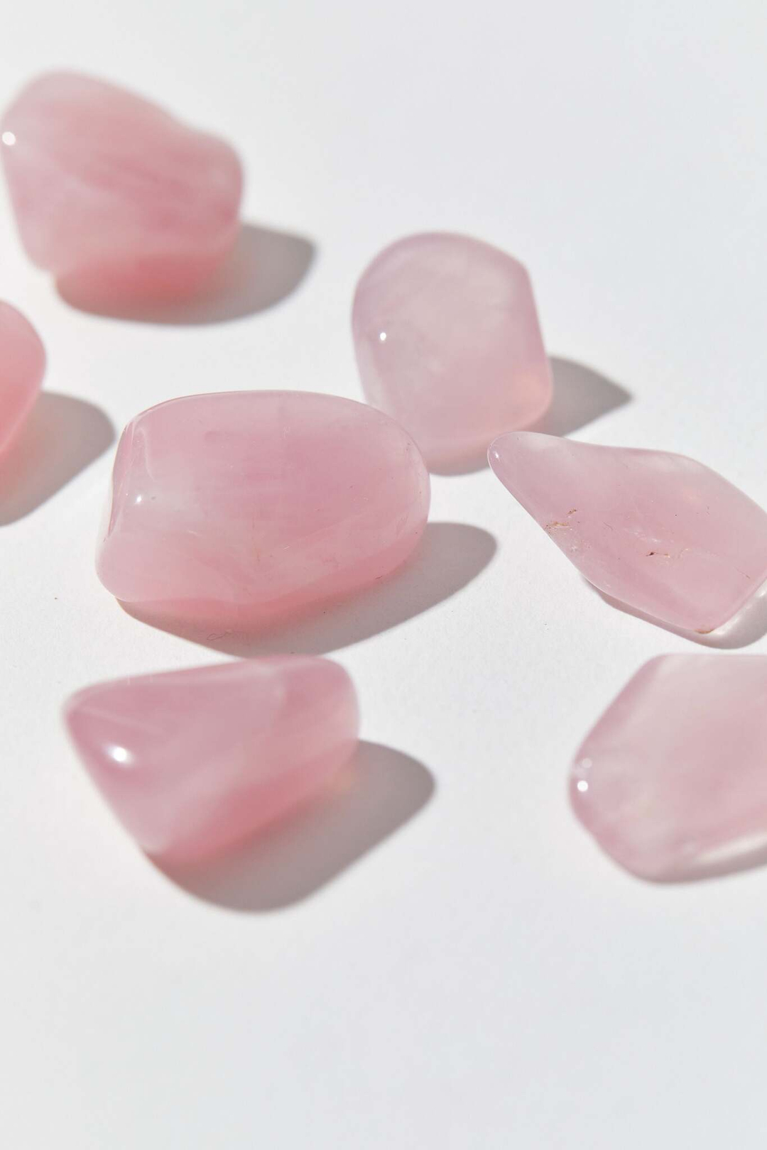 Розовый кварц галтовка