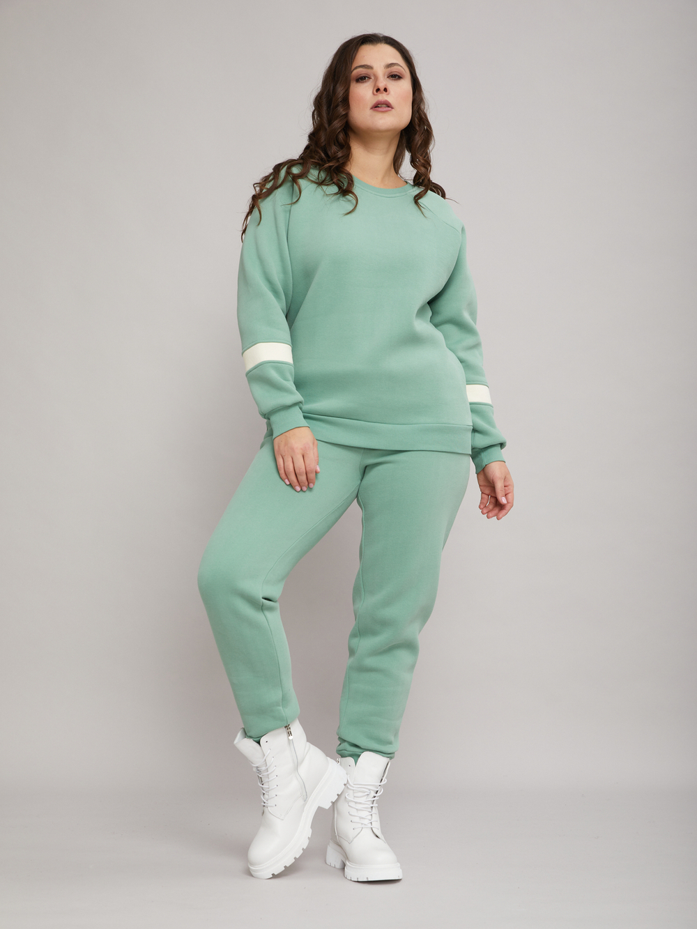 Костюмы с брюками КБофн-042/салатовый