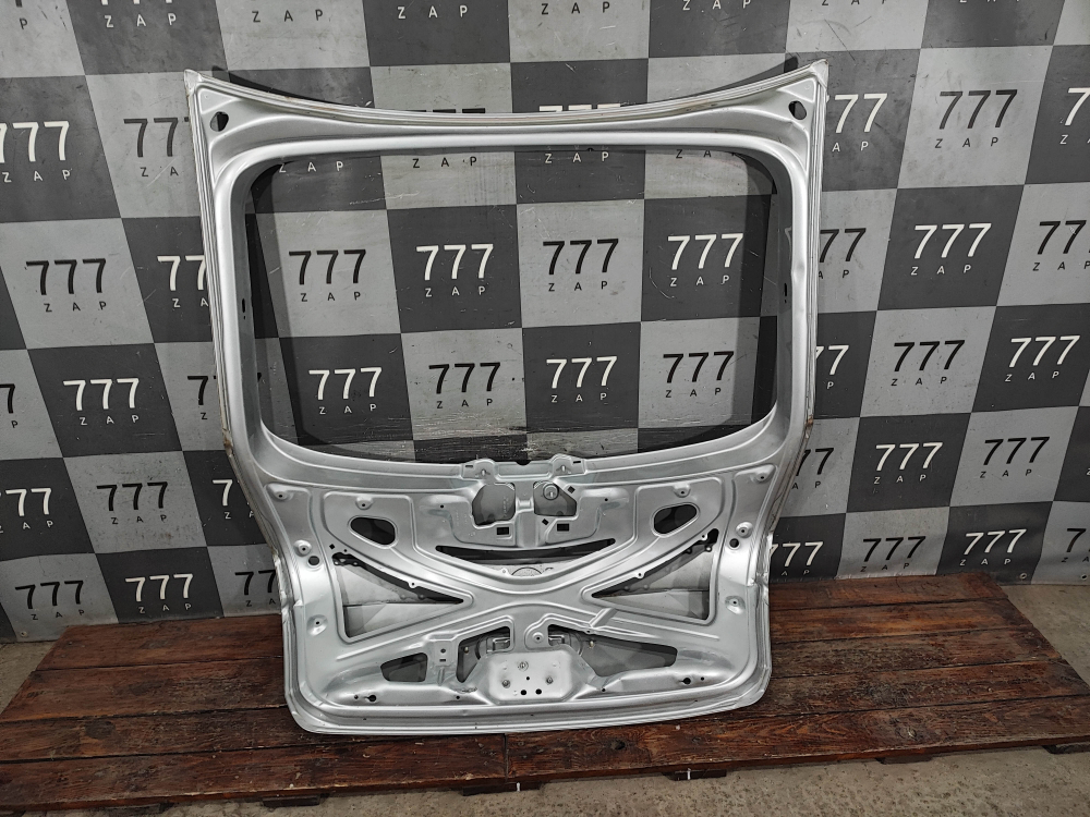 Крышка багажника Skoda Rapid 1 12-20 Б/У Оригинал 5JA827025B