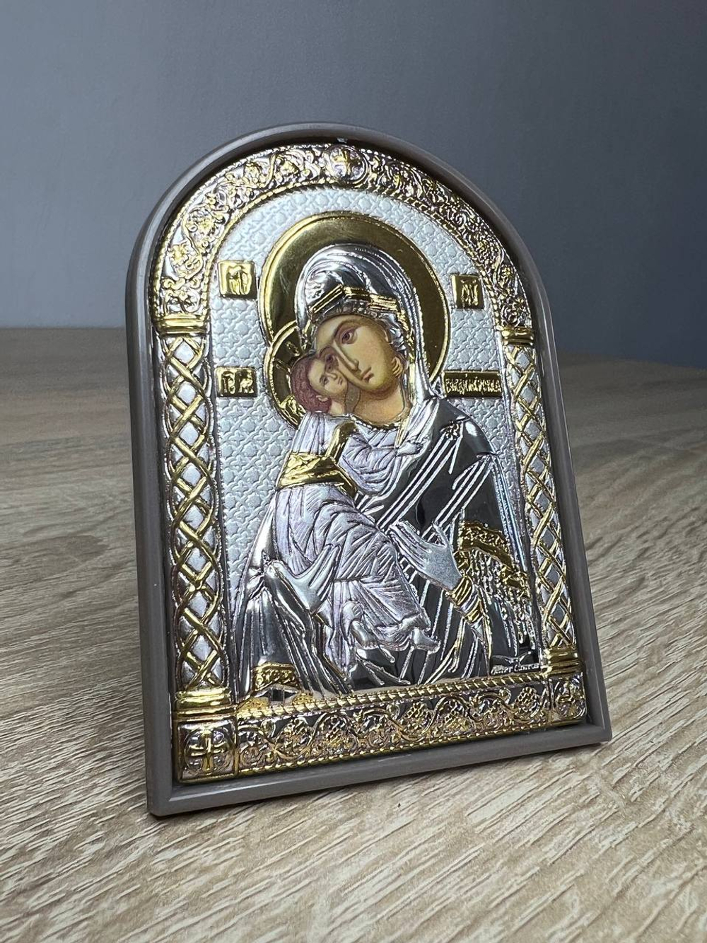 Владимирская БМ, икона арочная, пластик коричневый 62x88