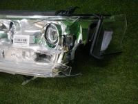 Битая Фара левая Toyota Land Cruiser 200 (2015-2021) LED