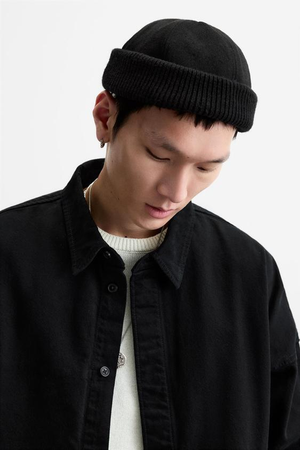 ZARA КОМБИНИРОВАННАЯ ШАПКА С УЗКИМИ ПОЛЯМИ, ЧЕРНЫЙ