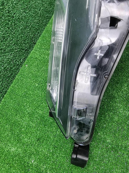 Фара левая Toyota Corolla E160 (2015-2019) LED