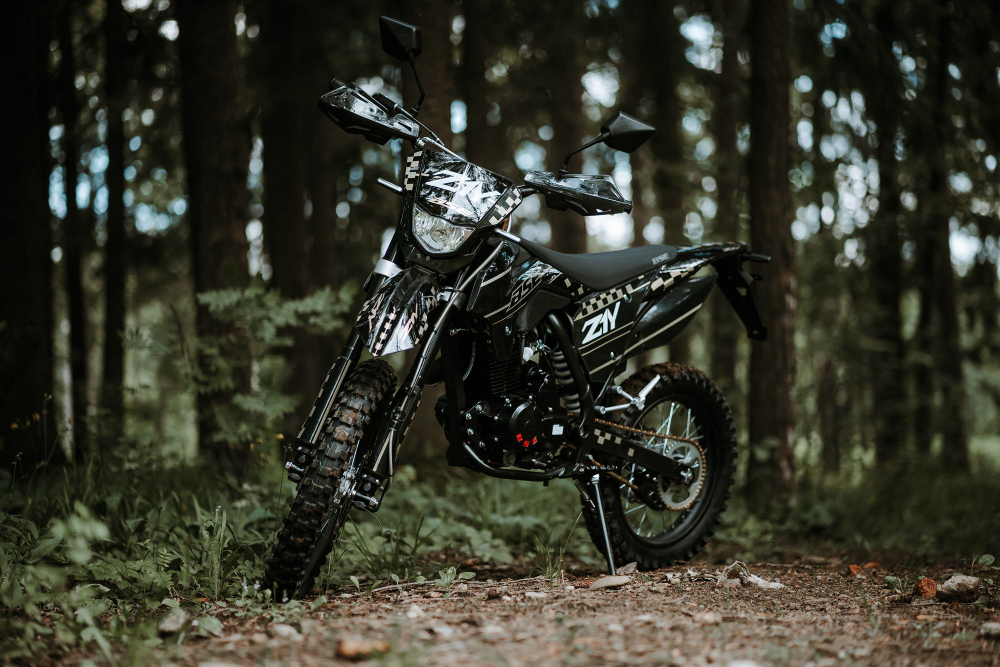 Z1Y Gliter Black