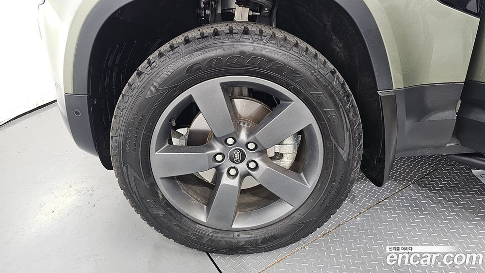 Land Rover Defender (L663) 110 D250 SE (09.2022)