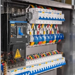 Дифференциальный автомат CHINT NXBLE-63Y 1P+N 16А 30мА электронный тип AС х-ка C 6кА