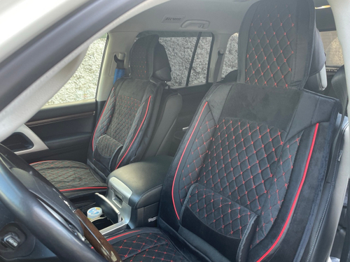 DD - 155 Красный / Комплект чехлов на сиденья, ткань черная, строчка красная, замша, 5 предметов, серия: ком-фо (за комплект)