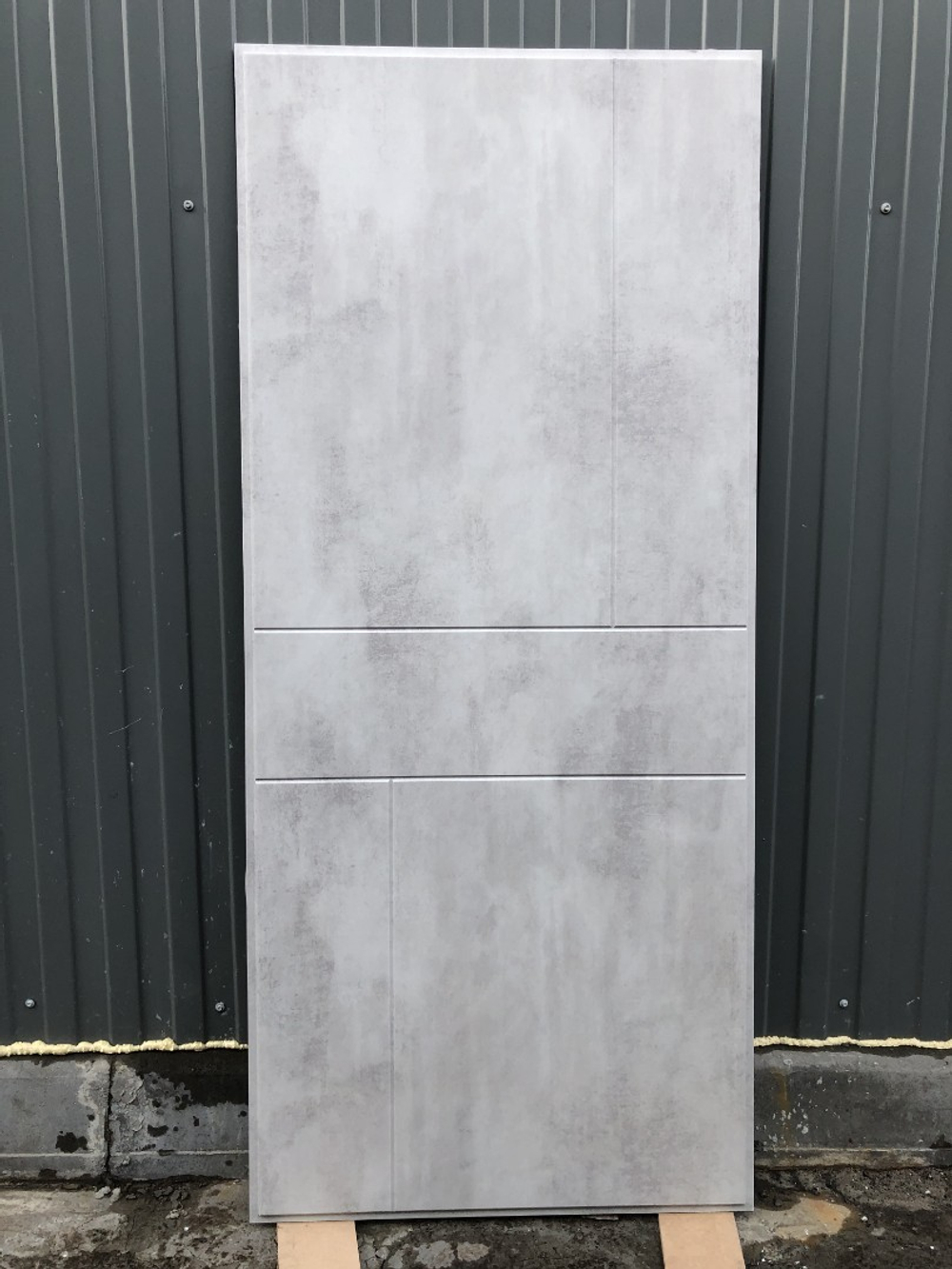 Входная металлическая белая дверь RеX (РЕКС) 8 Силк сноу / ФЛ-290 Бетон светлый 16мм