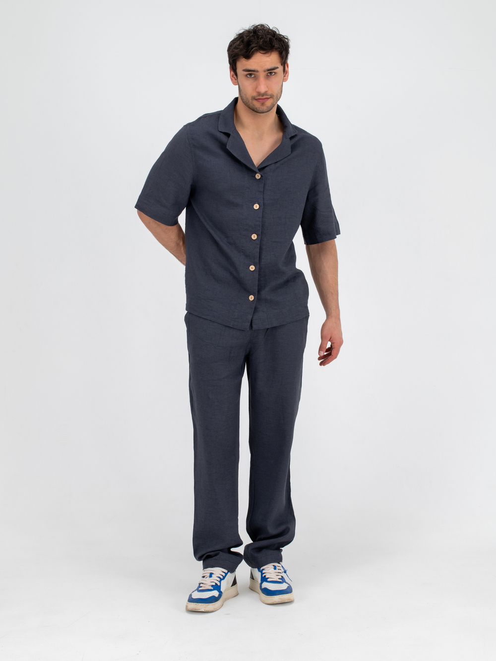 Костюм льняной с брюками. Графит