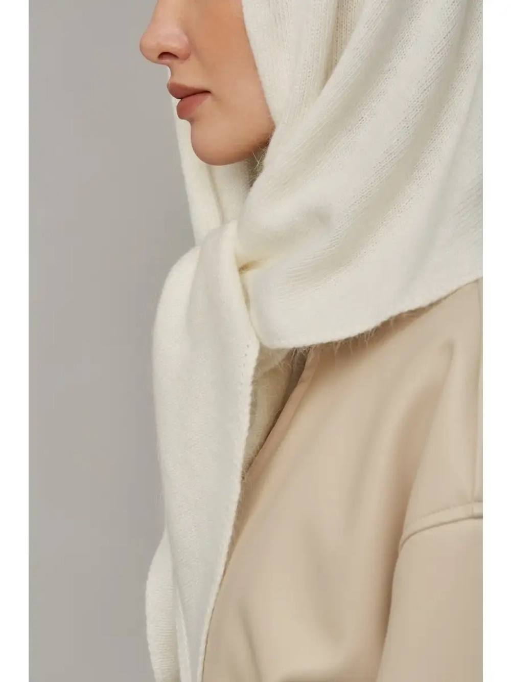 Оренбургский платок-косынка К401-02 экрю