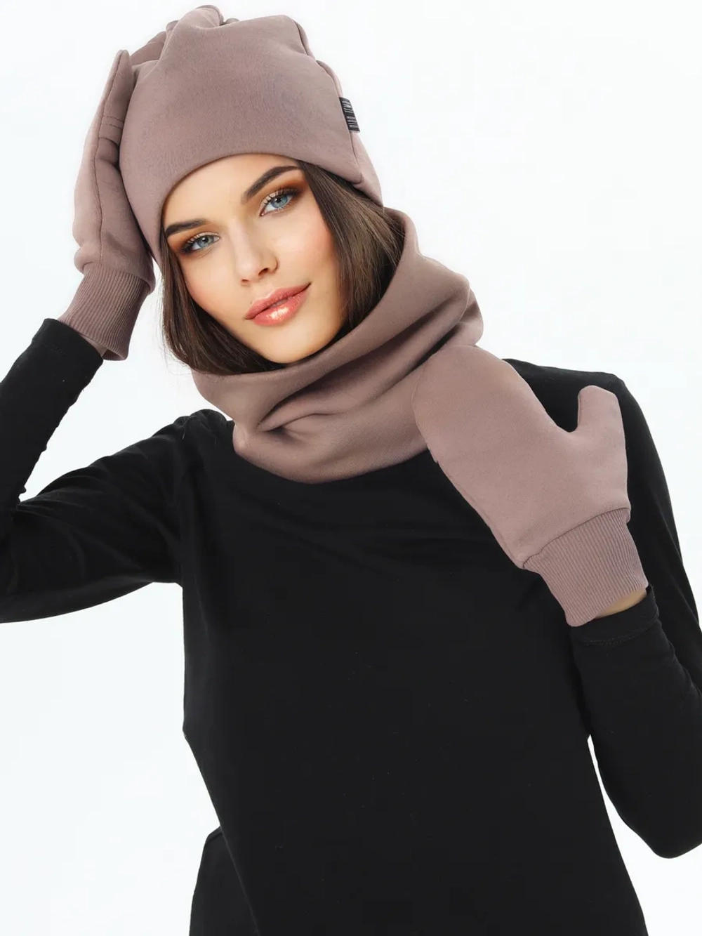 Комплект с начесом: снуд, варежки, шапка