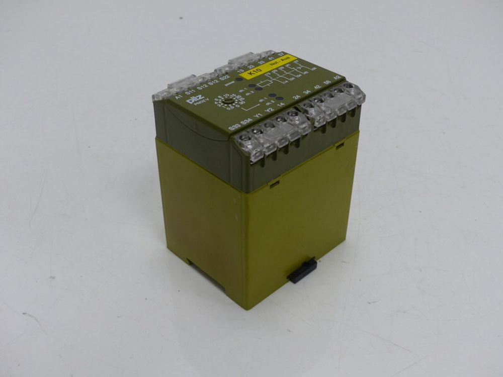 Pilz PNOZ V 30s 3S 1SZ/1Ö