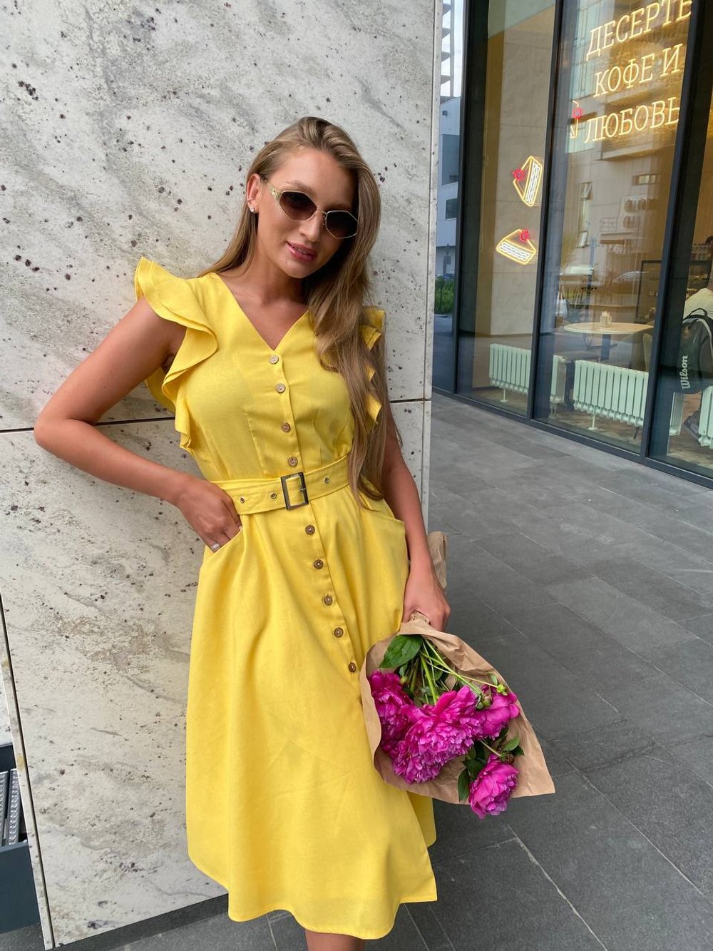 Платье изо льна в желтом цвете