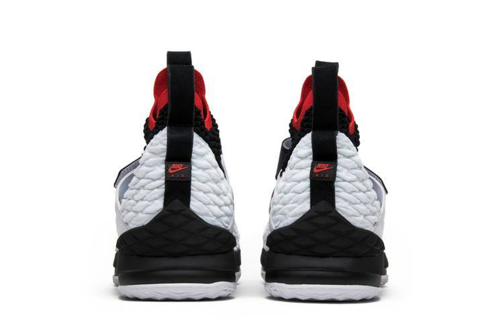 Diamond turf lebron outlet